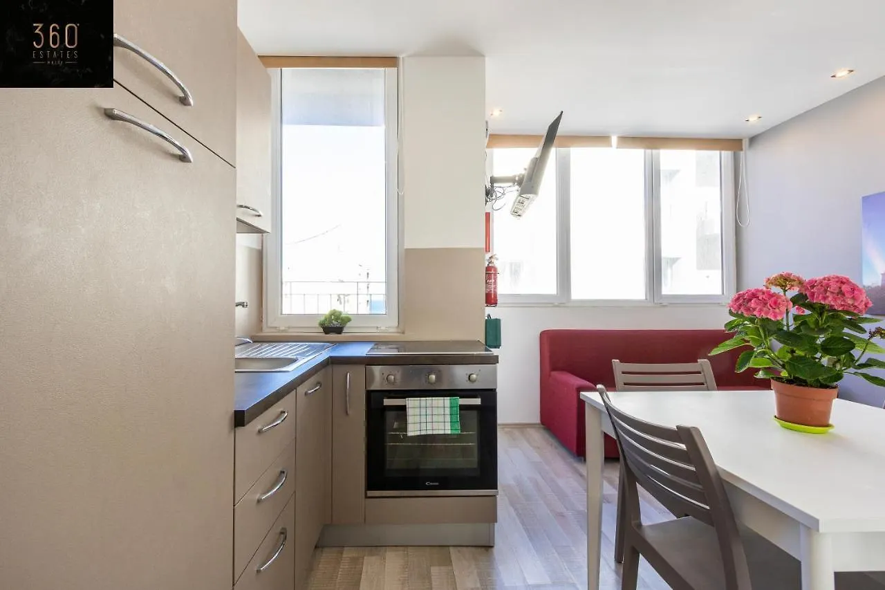 Paceville Apts - Distant Views From Beach - Wifi & Ac By 360 Estates Saint Julian's Lejlighed